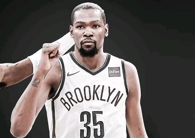 👀会说些什么呢？詹俊：已与齐达内交流近期足坛热点话题