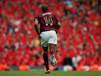 巴萨3-2皇马卫冕西超杯 拉菲尼亚双响