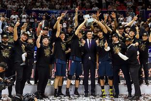 15投4中陷入挣扎！弗拉格暴露体能短板 糟糕的三分投射成最大掣肘