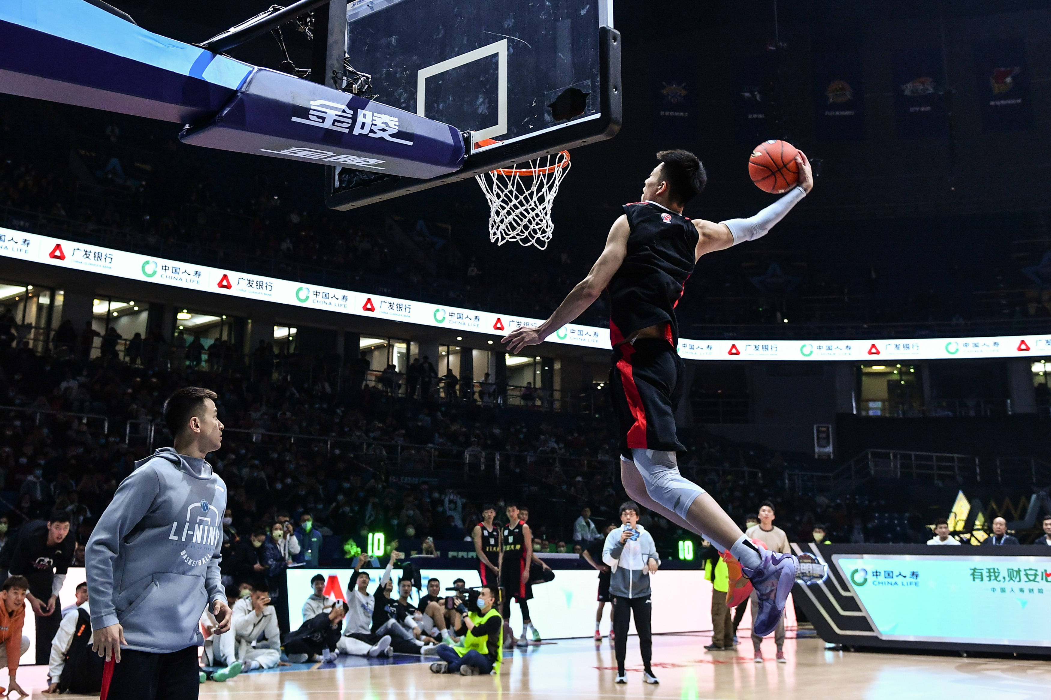 陈泽仕：踢的队伍多了，遇到韩国队这一类对手时也会更加自如